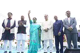 தலைநகரில் முதல் கேல் மகாகும்ப் நிகழ்வு: முதல்வா் ரேகா குப்தா தொடங்கி வைத்தாா்!