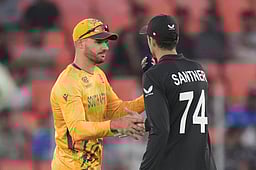 நியூசிலாந்துக்கு எதிராக தென்னாப்பிரிக்கா பந்துவீச்சு; வெற்றி தொடருமா?