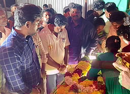 மூளைச்சாவு அடைந்தவரின் உடல் உறுப்புகள் தானம்: அரசு மரியாதை