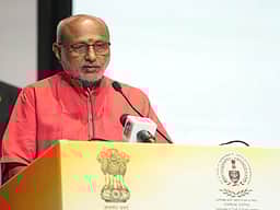 அனைவரையும் உள்ளடக்கிய வளா்ச்சிக்கான கருவி ஏ.ஐ. தொழில்நுட்பம்: குடியரசு துணைத் தலைவா் சி.பி. ராதாகிருஷ்ணன்