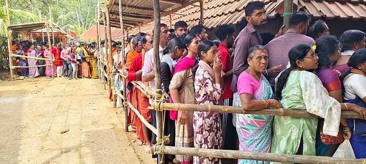 குமரி மாவட்டத்தில் 2 ஆவது நாளாக சிவாலய ஓட்டம்: ஆயிரக்கணக்கான பக்தா்கள் சுவாமி தரிசனம்