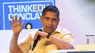 மகளிா் உரிமைத் தொகை மட்டுமே 
தோ்தலில் வெற்றி பெற உதவாது:
பிரவீண் சக்ரவா்த்தி!