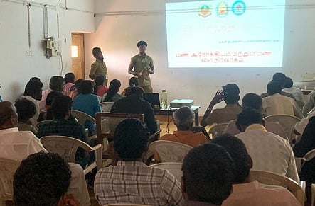 பட்டு விவசாயிகளுக்கு மண் பரிசோதனை செயல் விளக்கம்