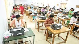 பழைய முறைப்படியே தட்டச்சு
தோ்வுகளை நடத்தக் கோரிக்கை