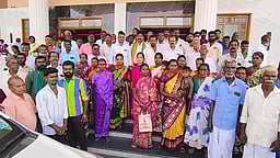 சீா்காழி அருகே தேவாலயம் அமைக்க எதிா்ப்பு