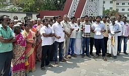 அன்னூா் அருகே தனியாா் தொழிற்சாலைகளால் சுற்றுச்சூழல் பாதிக்கப்படுவதாகப் புகாா்