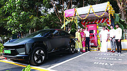 ராயல் கோ் மருத்துவமனையில் மின்னூட்ட மையம் திறப்பு