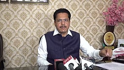 அசாம் காங்கிரஸ் முன்னாள் மாநிலத் தலைவர் விலகல் 