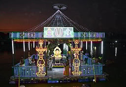 திருவள்ளூா் வீரராகவா் கோயிலில் மாசி மாத தெப்ப உற்சவம் தொடக்கம்