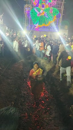 ஒசூா், கிருஷ்ணகிரியில் 
அங்காள பரமேஸ்வரி அம்மன் கோயில் திருவிழா