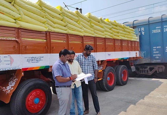 முண்டியம்பாக்கம் ரயில் நிலையத்துக்கு 1,333 டன் யூரியா வருகை