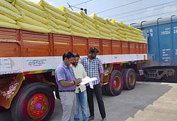 முண்டியம்பாக்கம் ரயில் நிலையத்துக்கு 1,333 டன் யூரியா வருகை