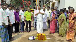 சாலை அமைக்க பூமி பூஜை