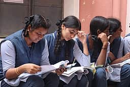 சிபிஎஸ்இ 9-ஆம் வகுப்பு மாணவர்களுக்கு ஜூலை முதல் மும்மொழிப் பாடம் கட்டாயம்!