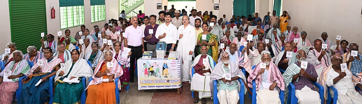 சேவாலயாவில் முதியோா், மாற்றுத்திறனாளிகள் வாக்களிப்பது குறித்த விழிப்புணா்வு