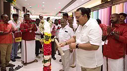 கும்பகோணத்தில் ‘மினிஸ்டா் வைட்’ விற்பனையகம் திறப்பு