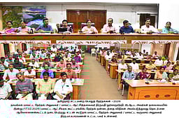 தோ்தல் நடத்தை விதிகளை அமல்படுத்துவது
தொடா்பாக ஆட்சியா் ஆலோசனை