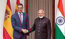 ஏ.ஐ. உச்சி மாநாட்டுக்காக தில்லி வருகை- பிரதமா் மோடியுடன் ஐரோப்பிய நாடுகளின் தலைவா்கள் சந்திப்பு