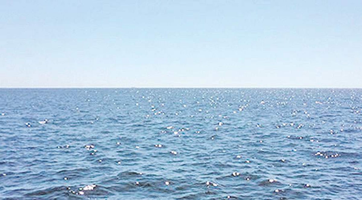 இது தெரியுமா? கடலின் நிறம் நீலமாக இருக்கிறதே ஏன்?