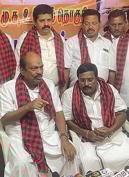 காங்கிரஸாா் நன்றி மறக்கக் கூடாது: ஜெகத்ரட்சகன் எம்.பி.