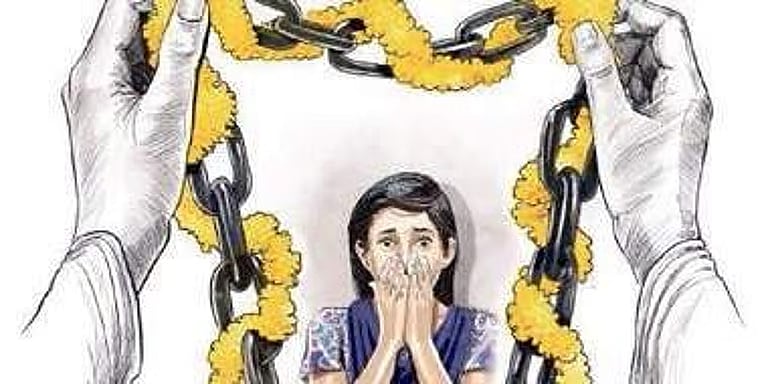 குழந்தை திருமண பாதிப்பிலிருந்து மீண்டு 10-ஆம் வகுப்பு தோ்வெழுதிய சிறுமி