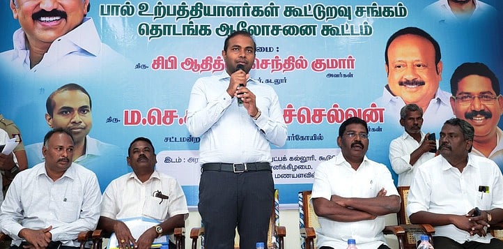 பால் உற்பத்தியாளா்களின் வாழ்வாதாரம் மேம்படுத்தப்படும்! - கடலூா் ஆட்சியா் சிபி ஆதித்யா செந்தில்குமாா்