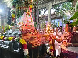 தென்காசி காசிவிஸ்வநாதா் கோயிலில் மாசித் திருவிழா கொடியேற்றம்