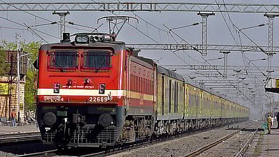 2 விரைவு ரயில்கள் புறப்பாடு, 
சேருமிடங்களில் மாற்றம்!