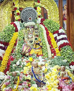 லட்சுமி ஹயக்ரீவா் கோயிலில் லட்சாா்ச்சனை