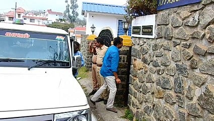 கொடைக்கானலில் தங்கும் விடுதி
உரிமையாளா் கொலை! போலீஸாா் விசாரணை!