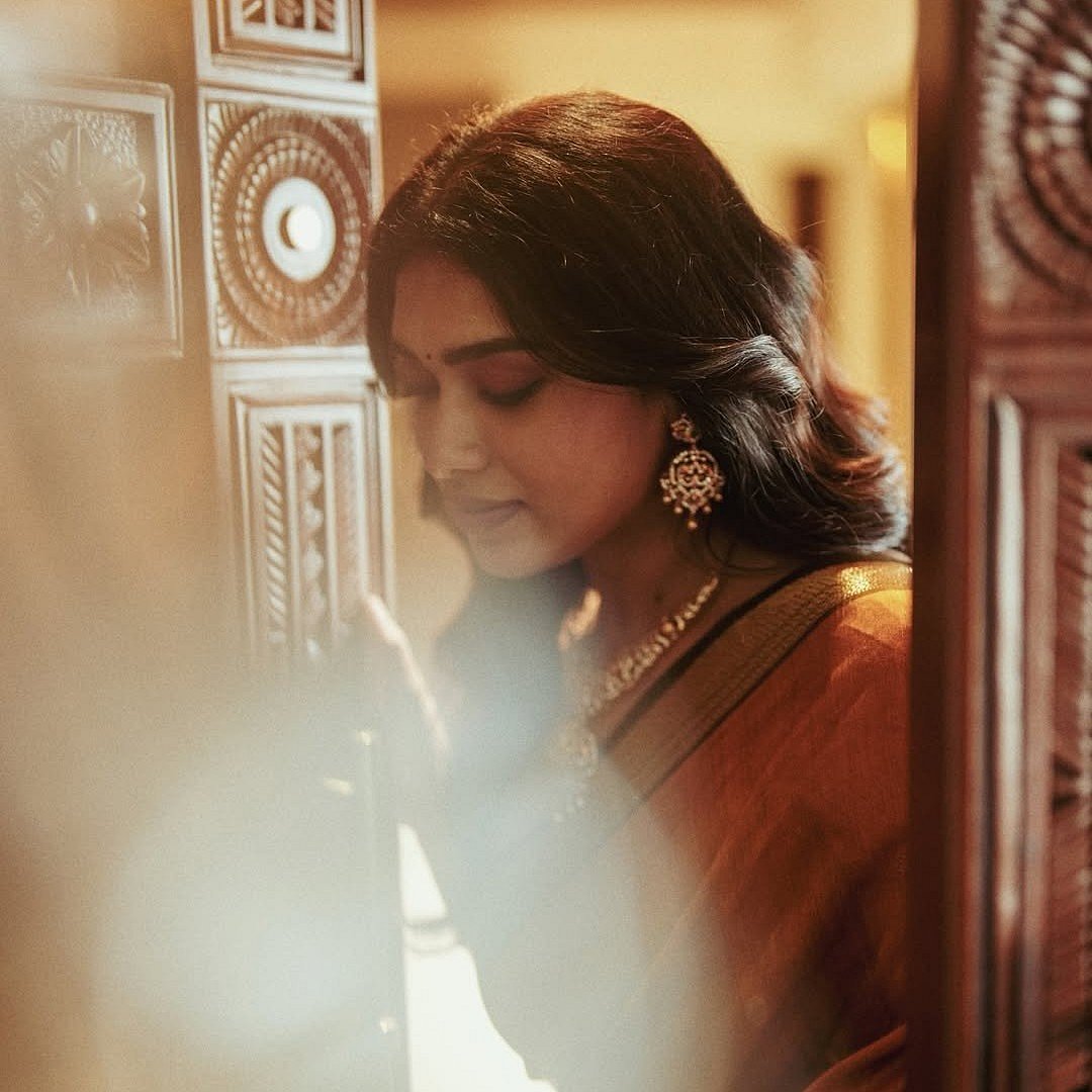 தங்கத் தேரழகு துஷாரா விஜயன் - புகைப்படங்கள்