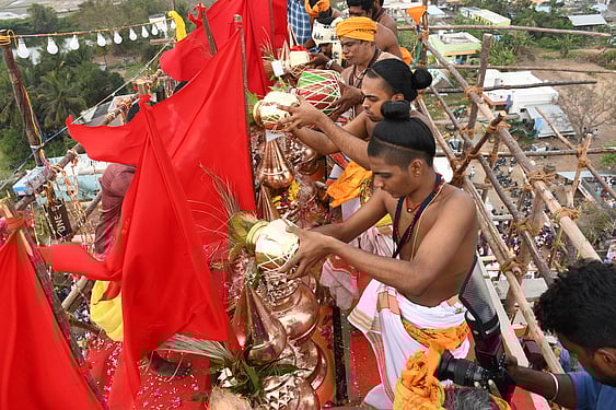 முன்னூா்ஸ்ரீ ஆடவல்லீஸ்வரா் கோயில் கும்பாபிஷேகம்.