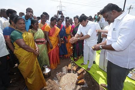 பழங்கனாங்குடியில் ரூ.1.50 கோடியில் புதிய பாலம் கட்ட அடிக்கல்