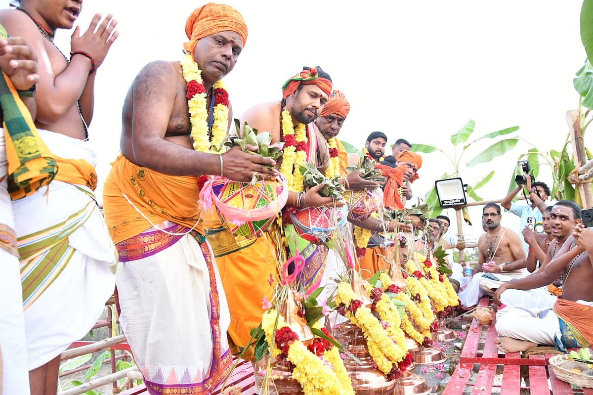 திண்டல் வேலாயுதசுவாமி கோயில் மகா கும்பாபிஷேகம்  