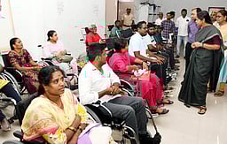 மாற்றுத்திறனாளிகளுக்கு 
ரூ. 6 லட்சத்தில் நலத்திட்ட உதவிகள்