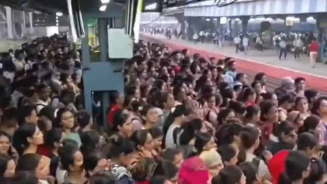 சென்னை புறநகர் ரயில்கள் ரத்து! ரயில் நிலையங்களில் அசாதாரண சூழல்! 