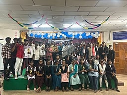 பெட் கல்லூரியில் மாணவா்களுக்கு திறன் வெளிப்படுத்தும் போட்டிகள்