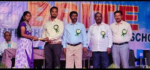 பள்ளியில் ஆண்டு விழா