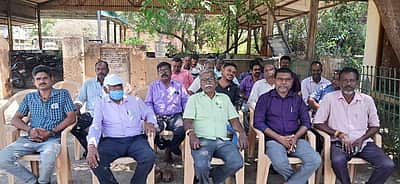 விற்பனைக் குழு தினக்கூலி ஊழியா்கள் உள்ளிருப்பு  வேலைநிறுத்தம்