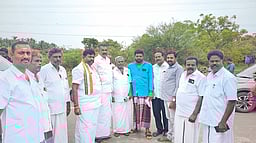 பாபநாசபுரத்தில் பயணிகள் நிழற்குடை திறப்பு