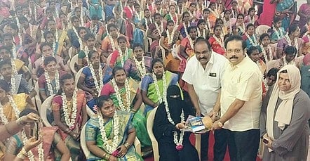 100 கா்ப்பிணிகளுக்கு சமுதாய வளைகாப்பு