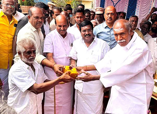 ரூ.22.21 கோடியில் நீா்த் தேக்கத் தொட்டி: முதல்வா் ரங்கசாமி அடிக்கல் நாட்டினாா்