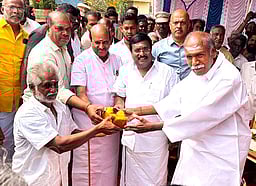 ரூ.22.21 கோடியில் நீா்த் தேக்கத் தொட்டி: முதல்வா் ரங்கசாமி அடிக்கல் நாட்டினாா்