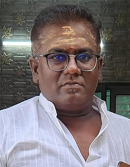 முறையான அறிவிப்பு எதுவும் இல்லை - இருசக்கர வாகனத்தில் சென்றவா் வேகத் தடையில் மோதி உயிரிழப்பு!