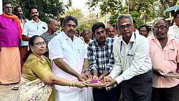 சாலைகள் மேம்பாட்டுப் பணி தொடக்கம்