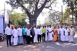 செங்கோட்டை நுழைவாயில் பணியை தற்காலிகமாக ஒத்திவைக்க கோரிக்கை