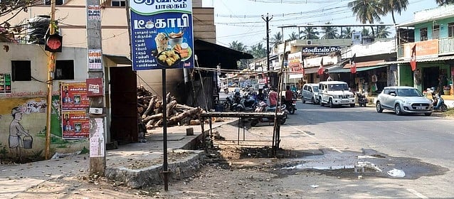 வாகன ஓட்டிகளுக்கு தெரியும்வகையில் சமிக்ஞை கம்பத்தை அமைக்க கோரிக்கை
