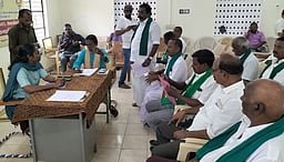 தஞ்சாவூா் மாவட்டத்தில் சி, டி பிரிவு வாய்க்கால்களை தூா்வார வலியுறுத்தல்