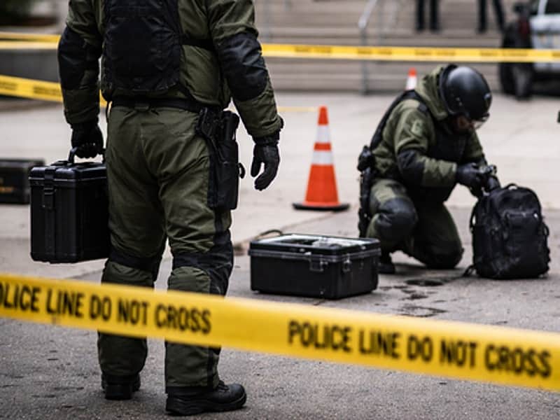 bomb checking