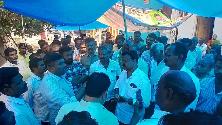 குப்பைக் கிடங்கை இடமாற்றக் கோரி 3-ஆவது நாளாக பொதுமக்கள் பேரணி